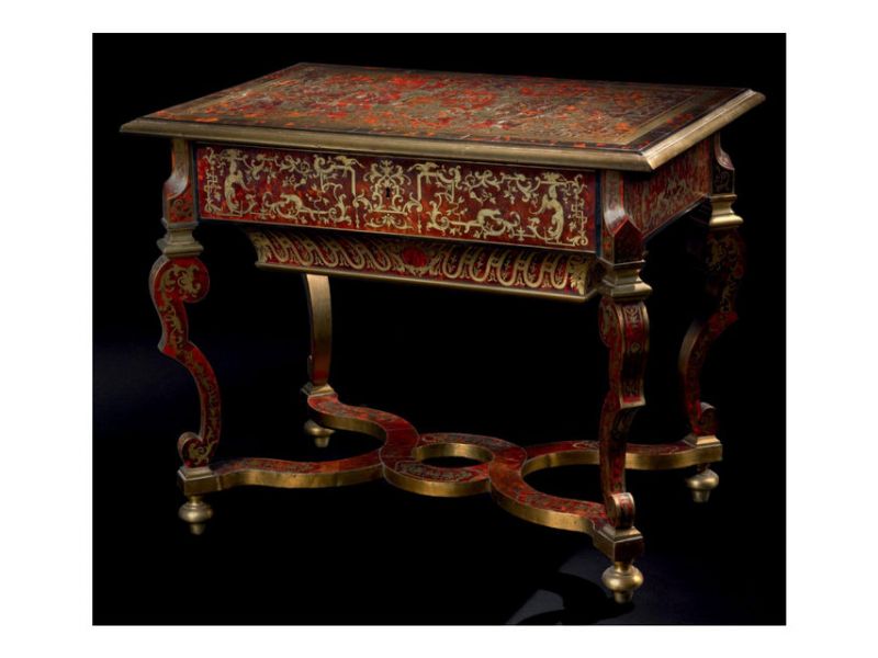 Table-bureau Louis XIV en marqueterie Boulle Vendu : 220 000 €